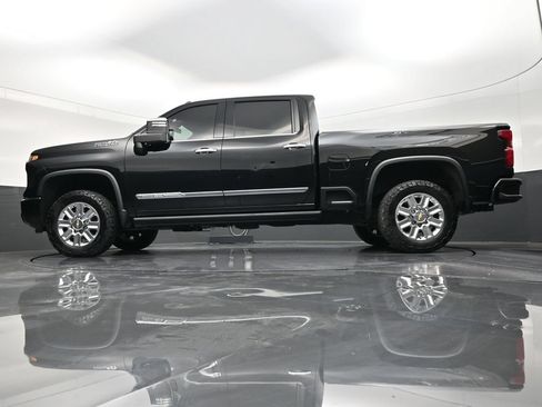 Used 2024 Chevrolet Silverado 2500 High Country w/ High Country Premium Package AWD/4WD image 18