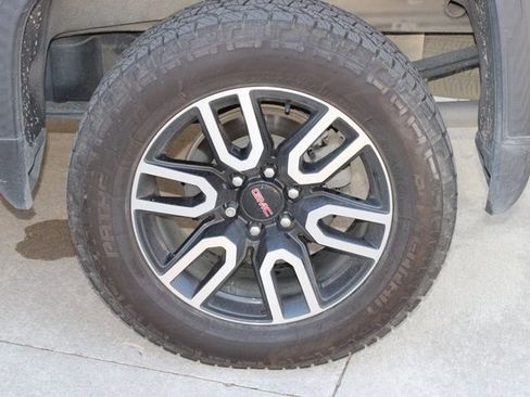 Used 2021 GMC Sierra 1500 AT4 w/ Technology Package image 30