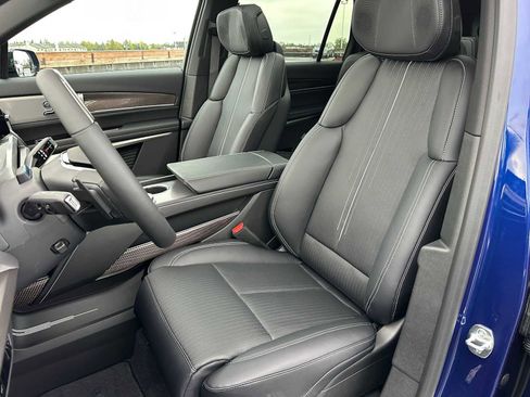 New 2026 Cadillac Vistiq Sport AWD/4WD image 24