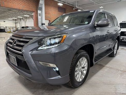 Used 2019 Lexus GX 460 Premium w/ Premium Package image 3