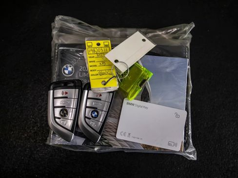 Used 2023 BMW X5 xDrive40i w/ M Sport Package AWD/4WD image 46