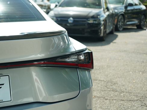 Used 2022 Lexus IS 350 F Sport image 14
