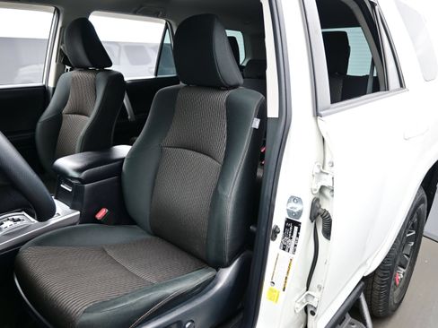 Used 2021 Toyota 4Runner Trail Special Edition AWD/4WD image 12