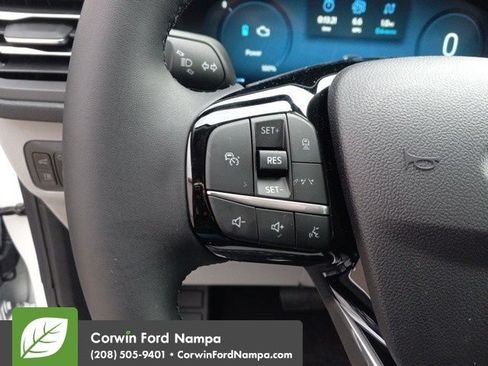 New 2025 Ford Escape SE w/ PHEV Premium Package FWD image 18
