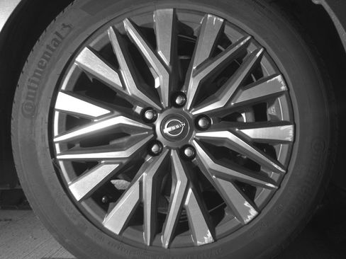 Used 2025 Nissan Altima 2.5 SV FWD image 13