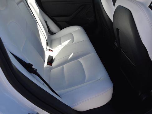 Used 2023 Tesla Model 3 Standard Range image 13