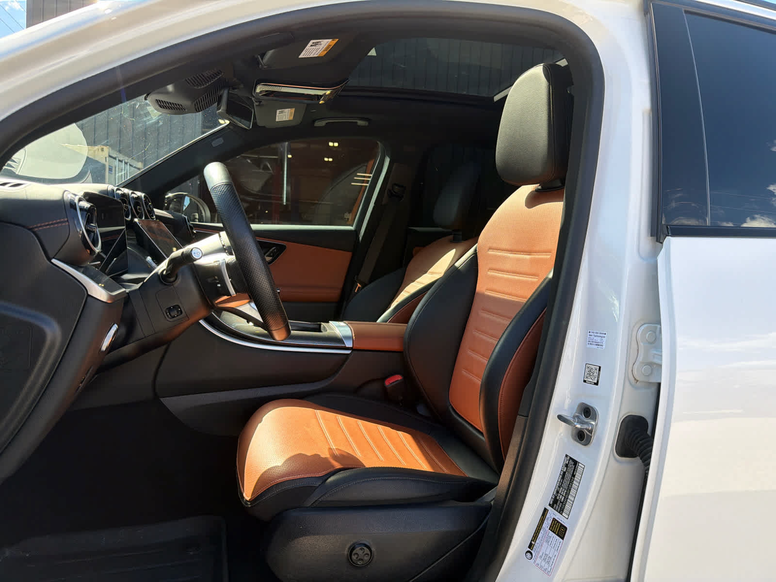 Used 2024 Mercedes-Benz GLC 300 4MATIC w/ AMG Line image 20