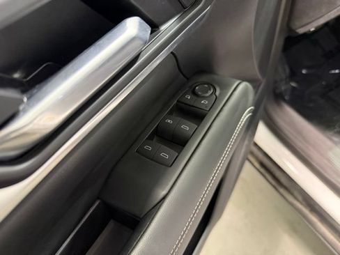 Certified 2025 GMC Terrain Elevation AWD/4WD image 11