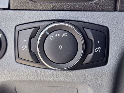 Used 2019 Ford Transit 250 148 Low Roof RWD image 19