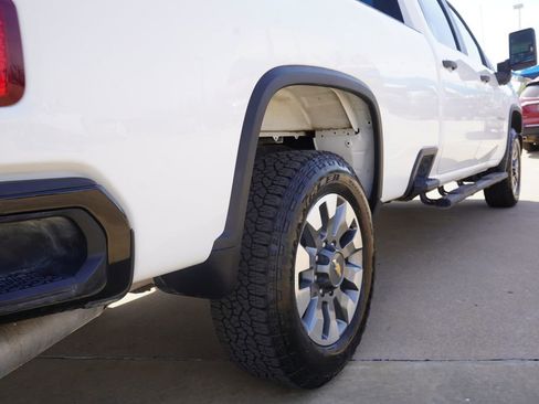 Used 2025 Chevrolet Silverado 2500 Custom w/ Custom Value Package AWD/4WD image 9
