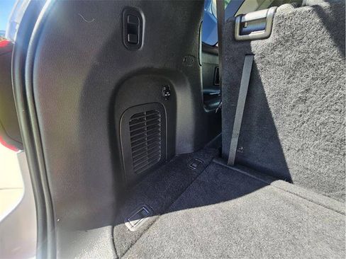 Used 2018 Nissan Pathfinder SV AWD/4WD image 41