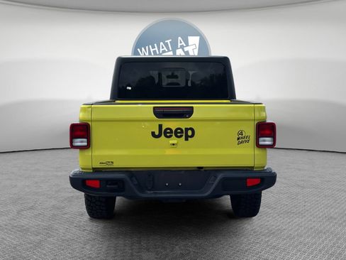 Used 2023 Jeep Gladiator Sport AWD/4WD image 5