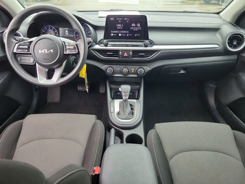 Used 2024 Kia Forte LXS FWD image 11