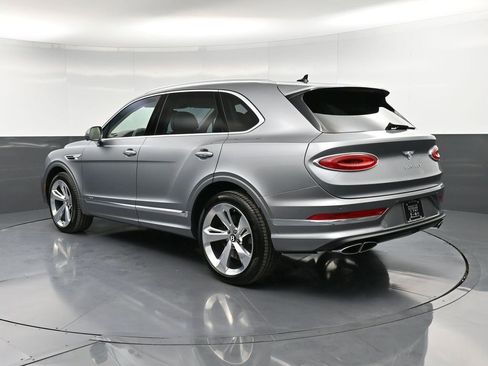 New 2025 Bentley Bentayga image 3