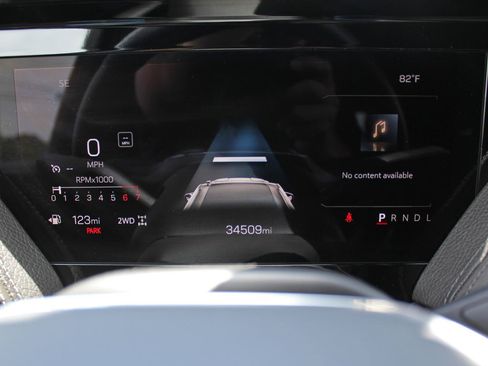Used 2025 GMC Yukon Denali AWD/4WD image 26