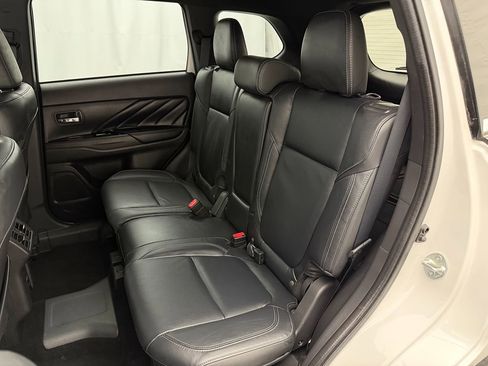 Used 2020 Mitsubishi Outlander SEL image 27