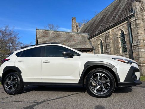 Used 2024 Subaru Crosstrek 2.0i Premium AWD/4WD image 3