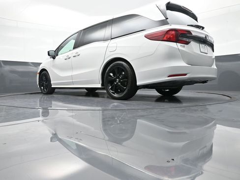 Certified 2023 Honda Odyssey Sport image 34