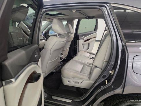 Used 2017 Acura MDX SH-AWD image 9