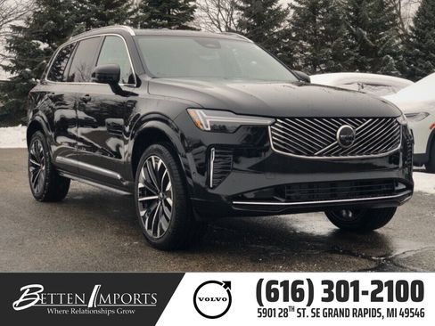 New 2026 Volvo XC90 B5 Plus image 1