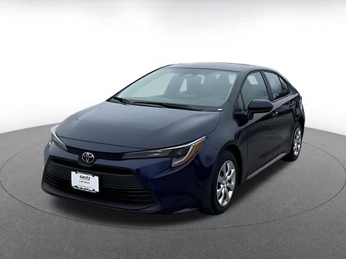 Used 2025 Toyota Corolla LE image 7