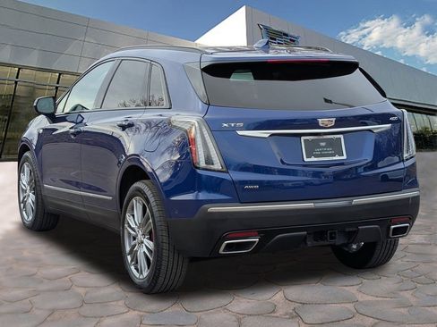 Certified 2025 Cadillac XT5 Sportv w/ Technology Package image 3