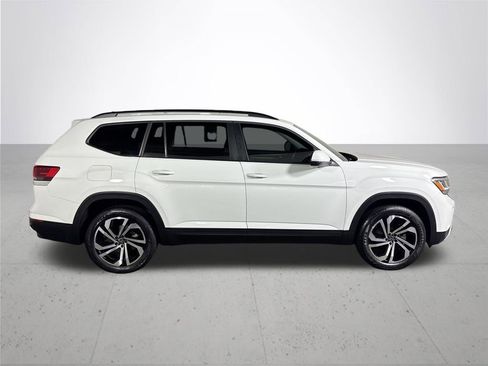 Certified 2023 Volkswagen Atlas SE w/ Panoramic Sunroof Package AWD/4WD image 5
