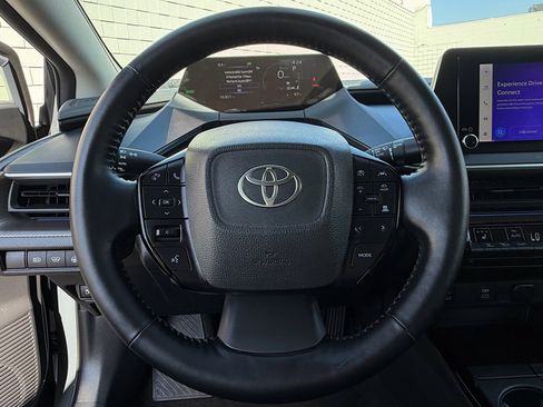 Used 2025 Toyota Prius XLE FWD image 19