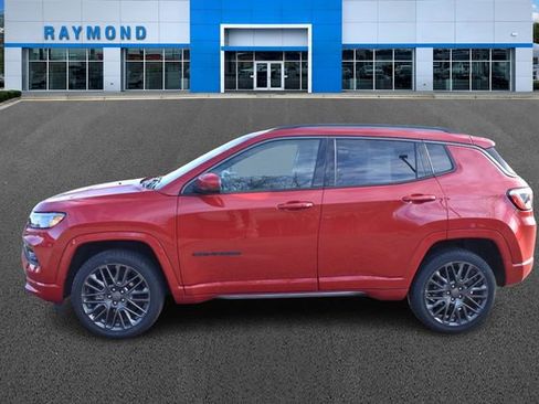 Used 2022 Jeep Compass Limited image 7