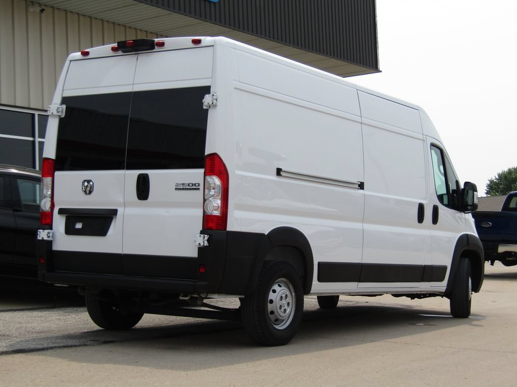 Used 2023 RAM ProMaster 2500 FWD image 3