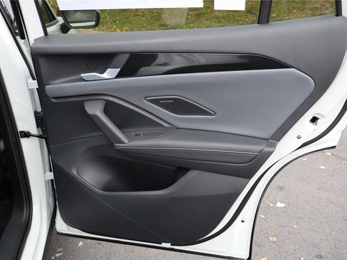 New 2026 Volkswagen Tiguan SEL R-Line image 30