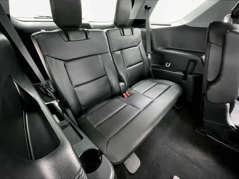 Certified 2023 Ford Explorer XLT w/ Equipment Group 202A image 28