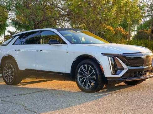 New 2026 Cadillac Lyriq Sport RWD image 6