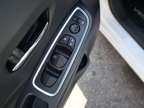 New 2025 Nissan Versa SR w/ Trunk Package image 17