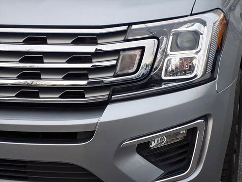 Used 2021 Ford Expedition Limited image 7