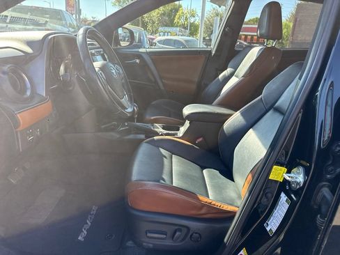 Used 2016 Toyota RAV4 SE FWD image 9