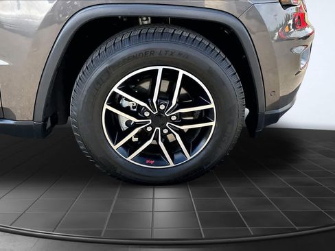Used 2020 Jeep Grand Cherokee Trailhawk AWD/4WD image 34