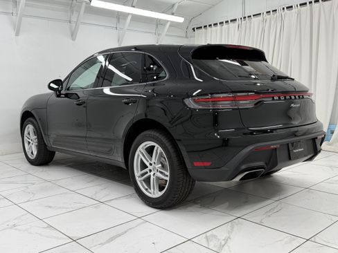 Certified 2026 Porsche Macan AWD/4WD image 3