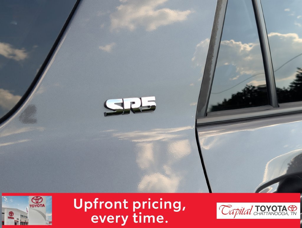 Used 2023 Toyota 4Runner SR5 Premium w/ Moonroof Package AWD/4WD image 9
