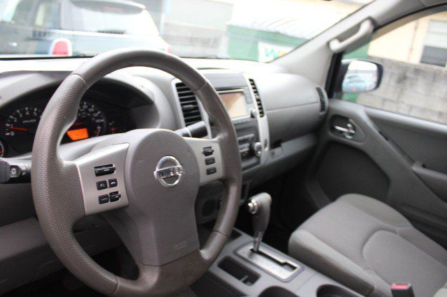 Used 2015 Nissan Frontier SV RWD image 10
