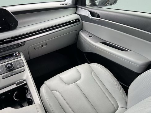 Used 2024 Hyundai Palisade SEL FWD image 21