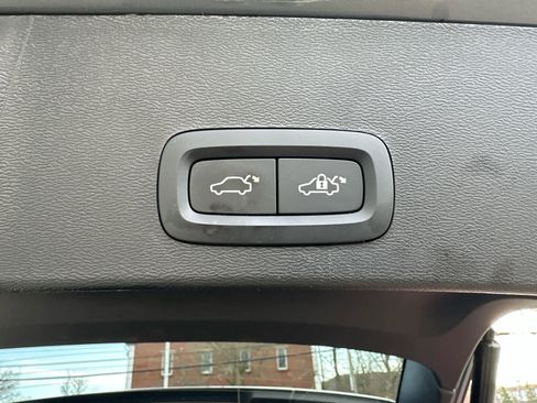 Used 2023 Volvo XC40 B5 Plus w/ Driver Assist Package image 14