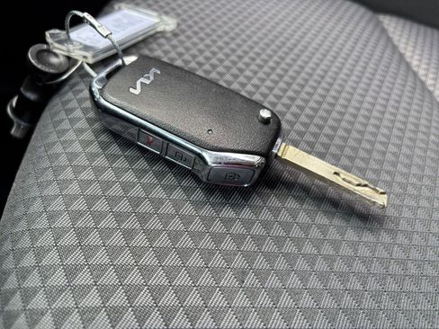 Used 2025 Kia Soul LX w/ LX Technology Package image 18