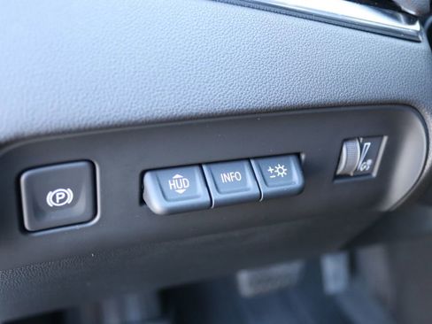 Used 2023 Buick Enclave Avenir w/ Avenir Technology Package AWD/4WD image 9
