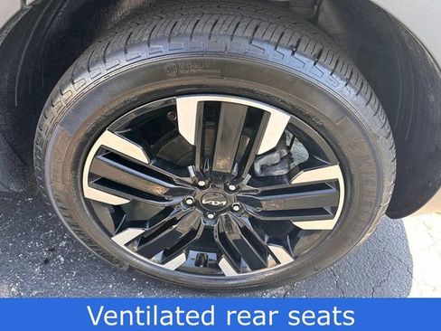 Used 2025 Kia Telluride SX Prestige image 17