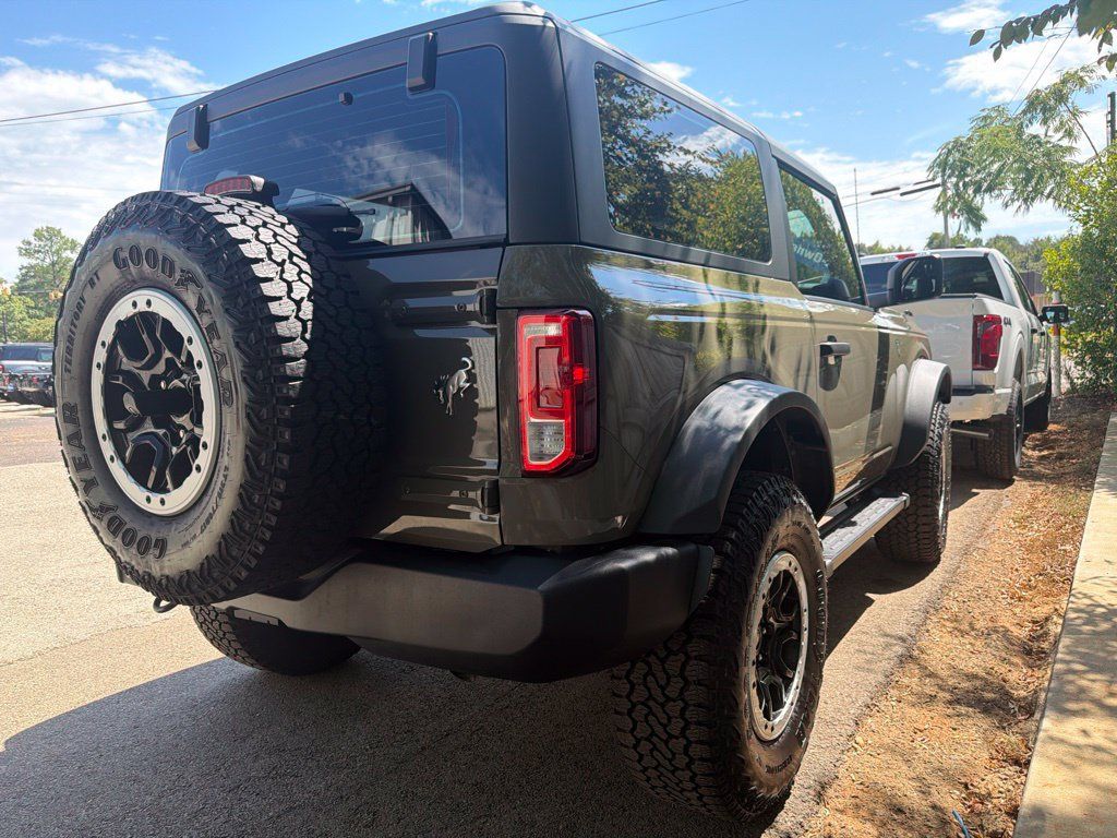 Used 2025 Ford Bronco 2-Door w/ Sasquatch Package AWD/4WD image 7