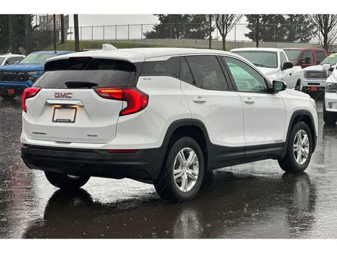 Used 2020 GMC Terrain SLE image 5