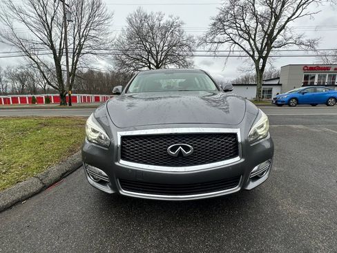 Used 2017 INFINITI Q70 L 3.7 image 2