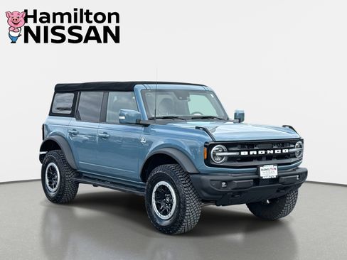 Used 2022 Ford Bronco Outer Banks w/ Sasquatch Package image 1