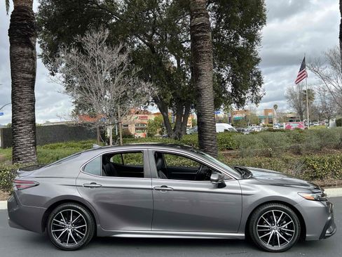 Used 2021 Toyota Camry SE w/ Convenience Package image 76